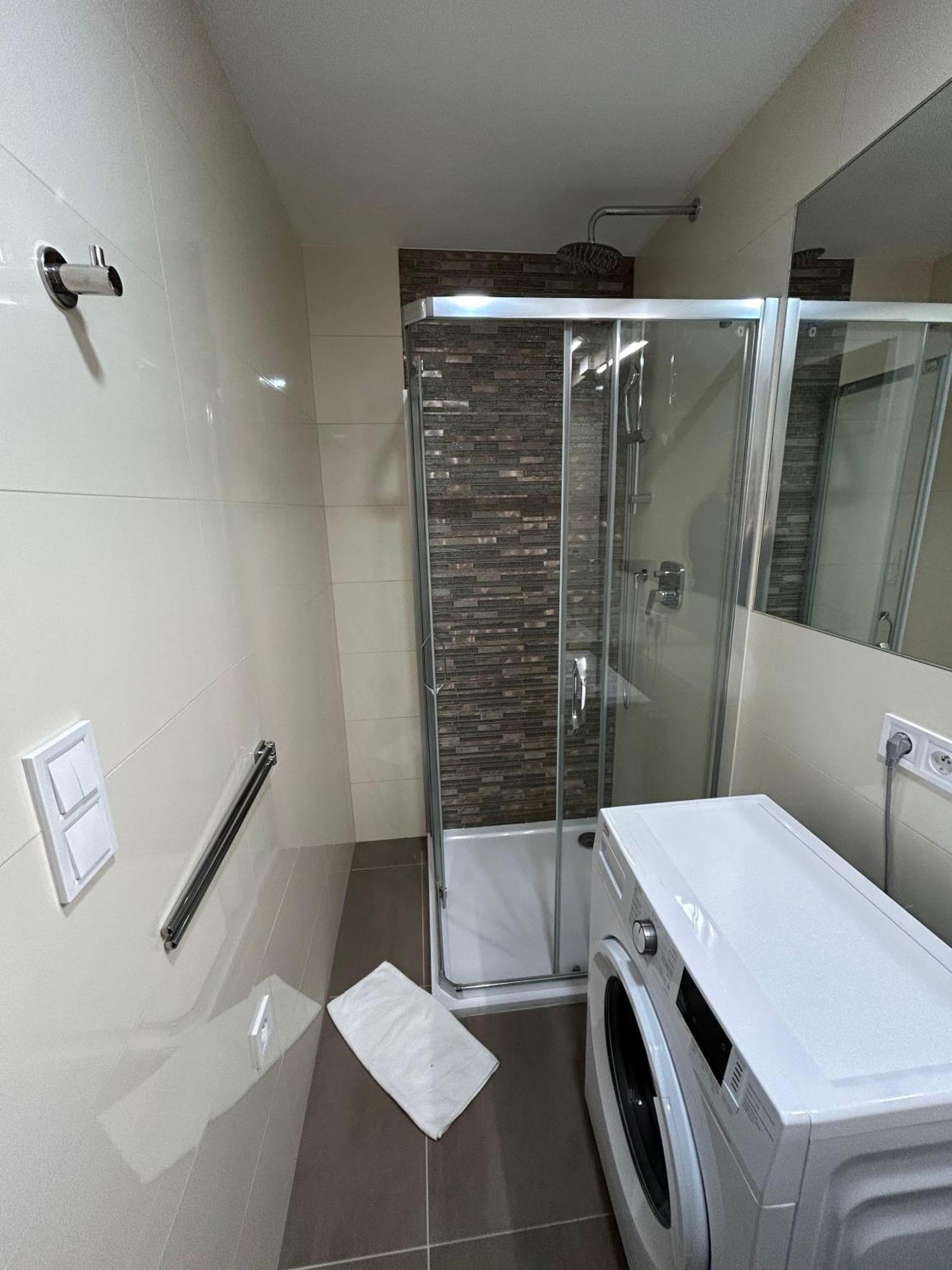 פראג Rasinovo Nabrezi - Riverside Residence מראה חיצוני תמונה