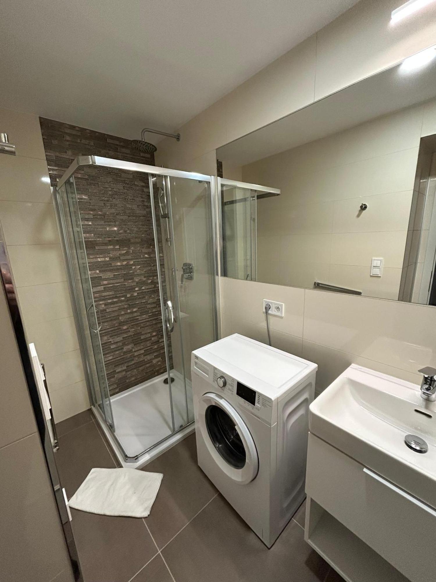 פראג Rasinovo Nabrezi - Riverside Residence מראה חיצוני תמונה